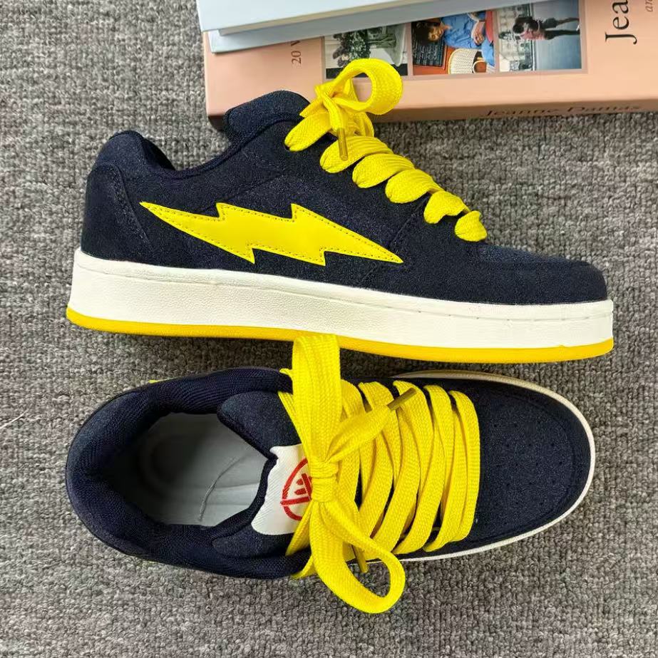 Women's sporty sneakers with striking lightning design Mune Fashion