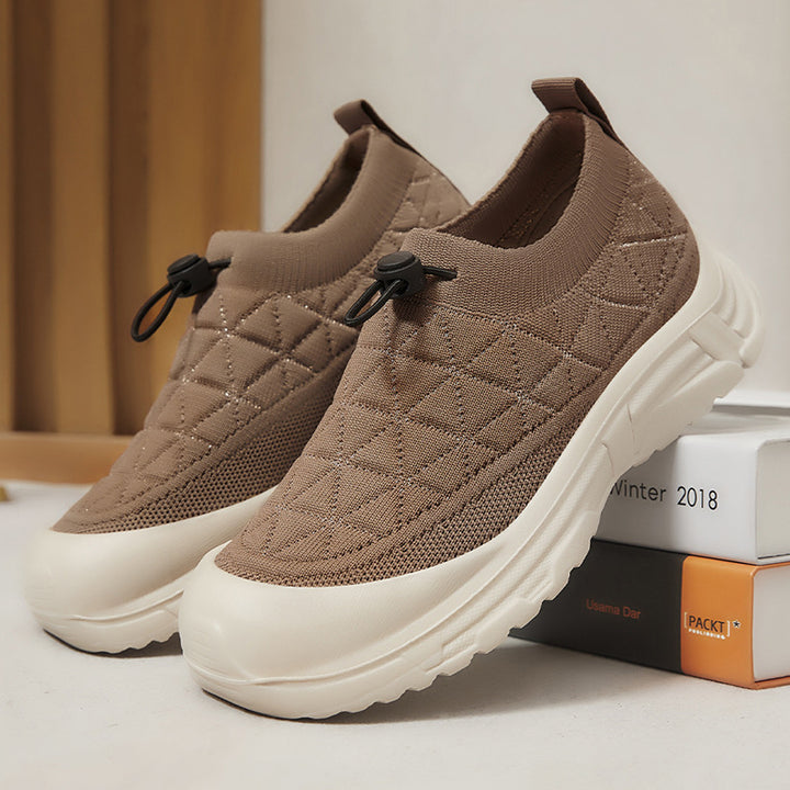 Women's quilted slip-on winter half shoe with quick-lock lace, elastic shaft, and non-slip profile outsole Mune Fashion