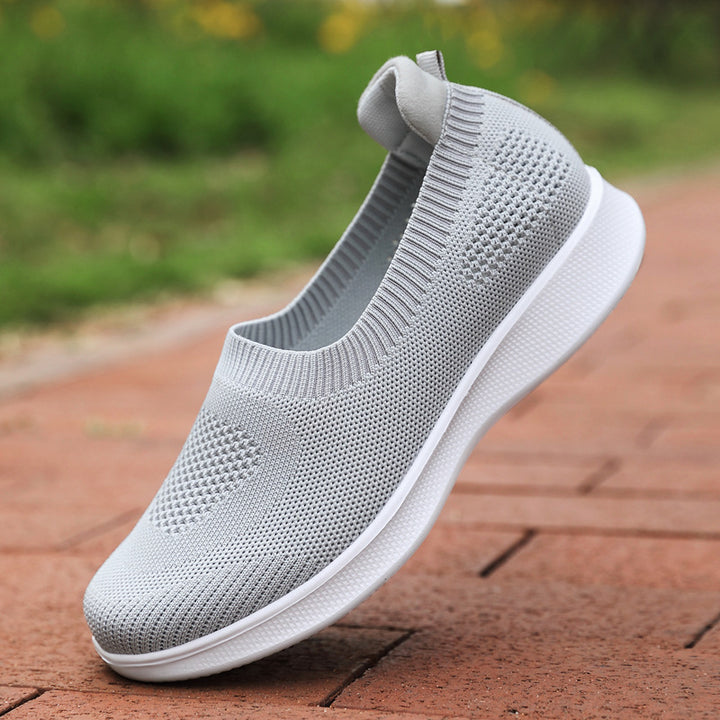 Women's seamless slip-on comfort shoe with elastic mesh upper and feather-light EVA outsole Mune Fashion