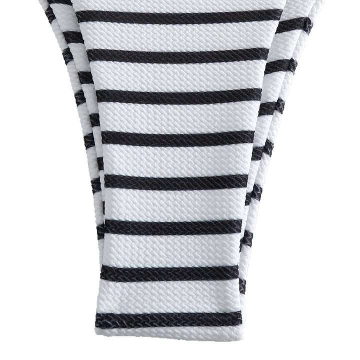 Women's Triangle Bikini Set with Eye-Catching Stripes Mune Fashion