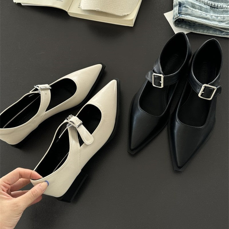 Women's pointed-toe strappy pumps with adjustable buckle strap and low block heel Mune Fashion