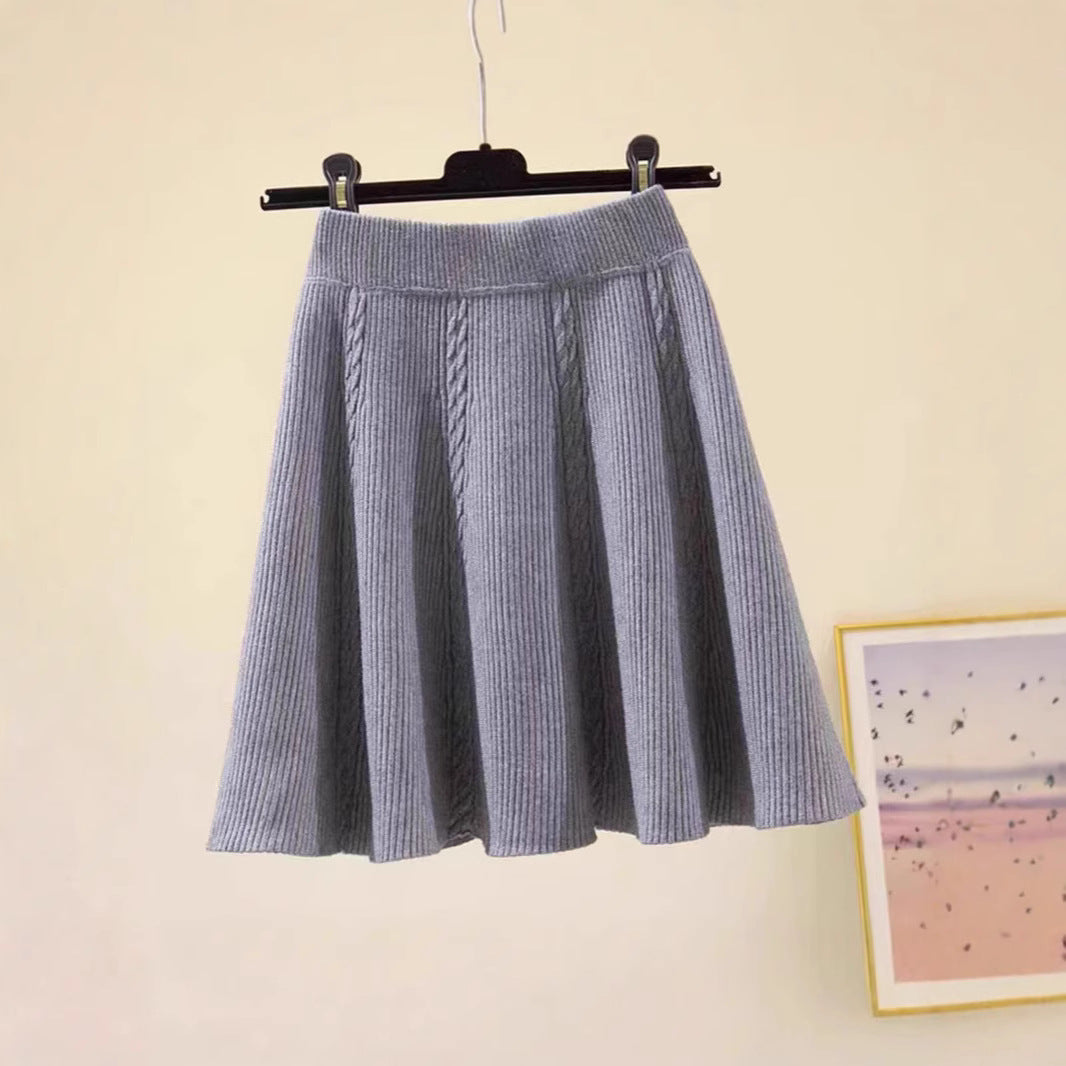 Ladies' calf-length knitted skirt with cable pattern Mune Fashion