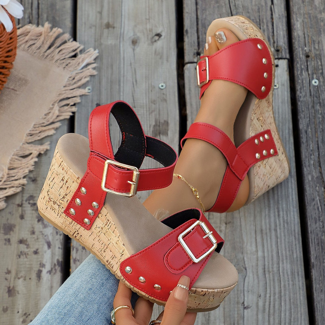 Women's wedge sandals with cork platform, adjustable buckles and studs Mune Fashion