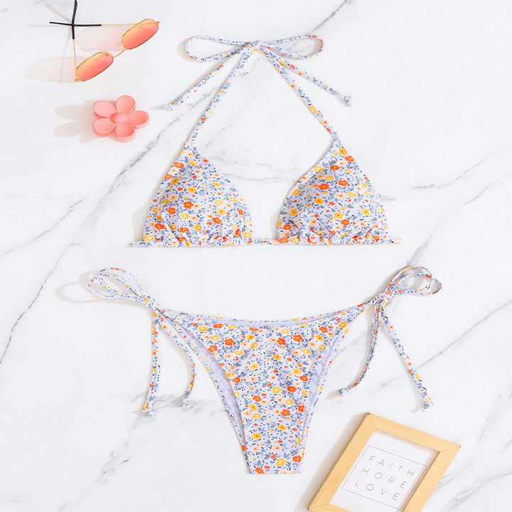 Women's triangle bikini with adjustable straps and floral pattern Mune Fashion