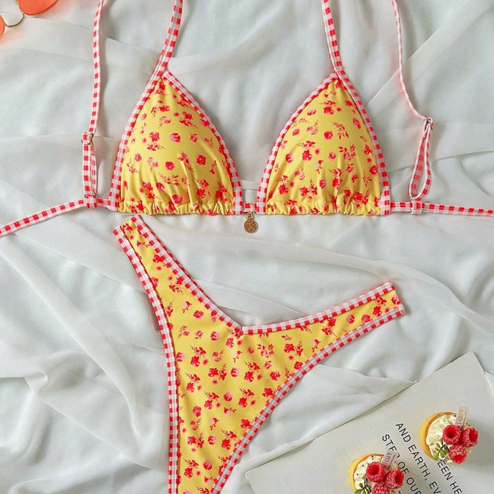 Women Triangle Bikini with Ruffle Details and Check Pattern Mune Fashion