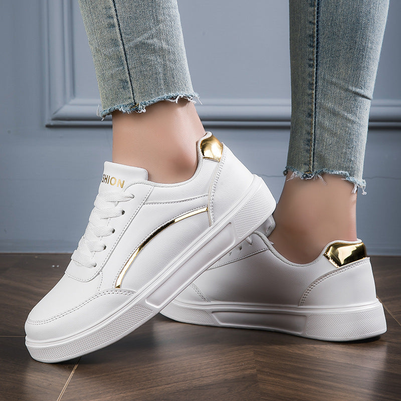 Women's low-cut faux leather sneakers with holographic heel trim Mune Fashion