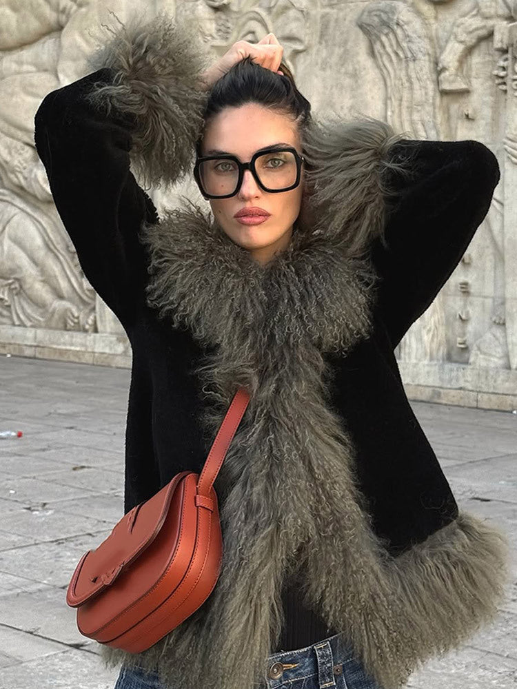 Women's short coat made of artificial fur with voluminous curl trim Mune Fashion