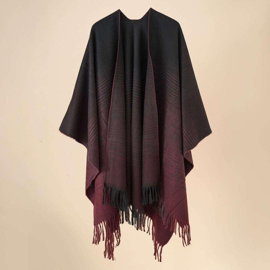 Women's Fringe Cape made of wool blend with open fall and reversible jacquard Mune Fashion