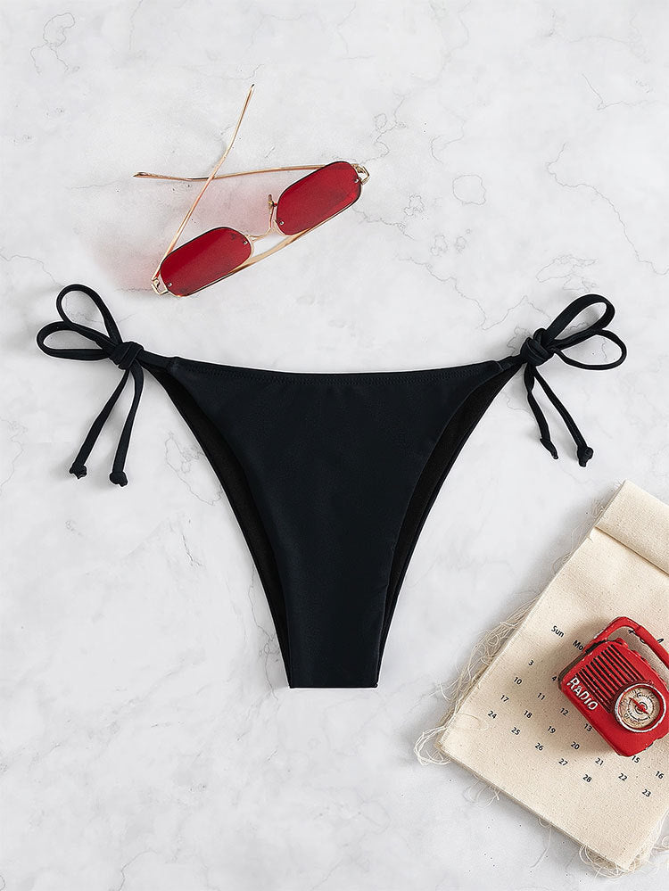 Women's triangle bikini with adjustable straps and sophisticated cut Mune Fashion