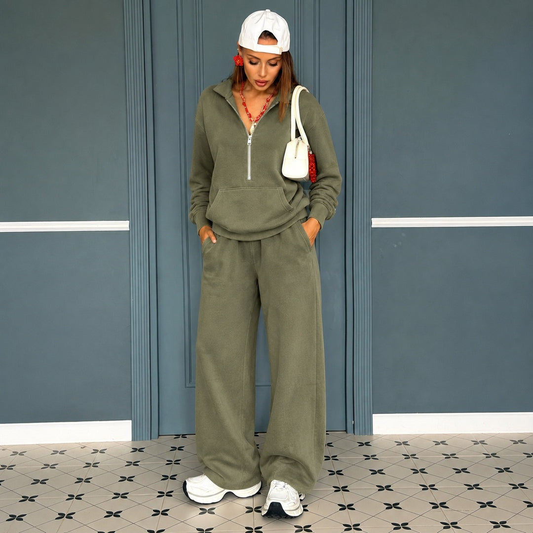Women's casual zip sweat set with polo collar and wide jogger cut Mune Fashion