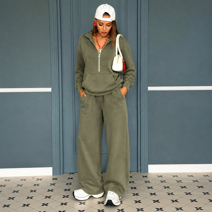 Women's casual zip sweat set with polo collar and wide jogger cut Mune Fashion