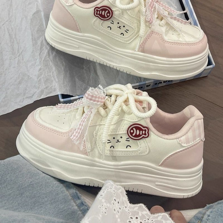 Women Platform Sneakers with playful animal motifs and comfortable sole Mune Fashion