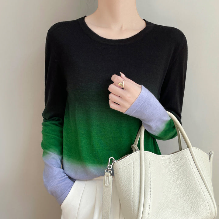 Women Light Gradient Fine Knit Sweater with Round Neckline and Loose Fit Mune Fashion