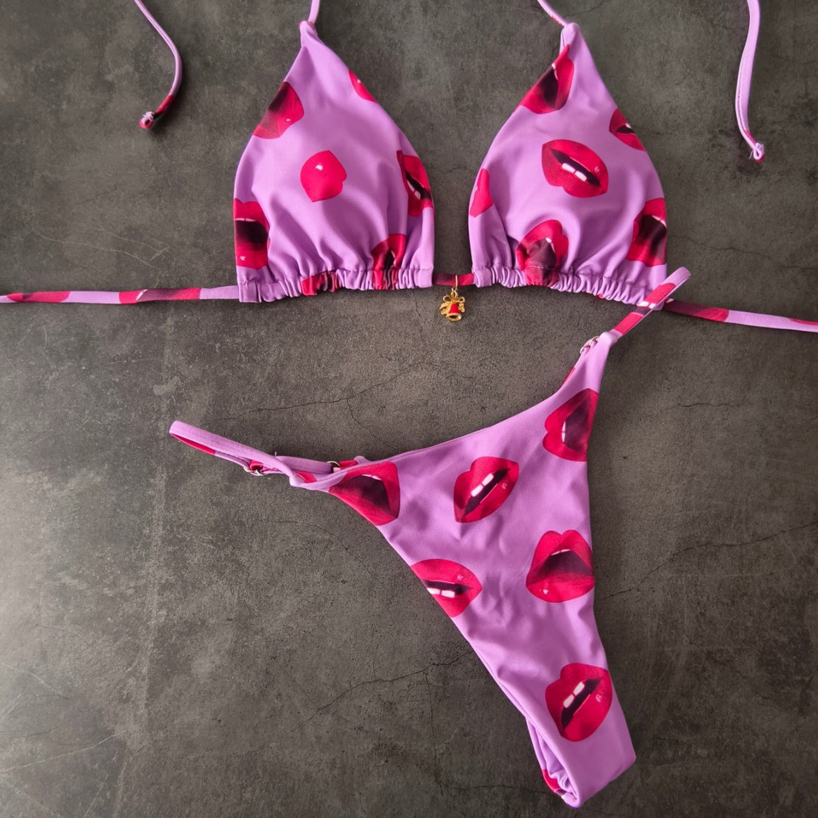 Women's bikini set with adjustable triangle top and high cut hipster Mune Fashion