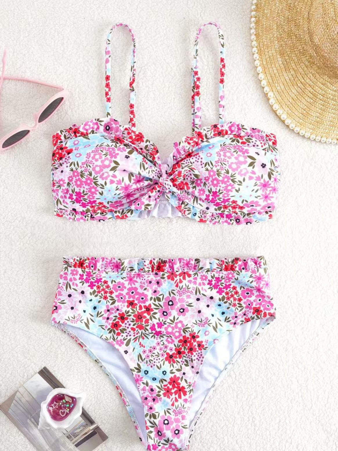 Women’s bikini set with cheerful floral pattern and gathered bustier Mune Fashion
