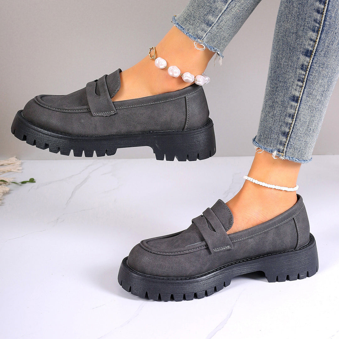 Women's platform loafer with profiled sole and suede look Mune Fashion