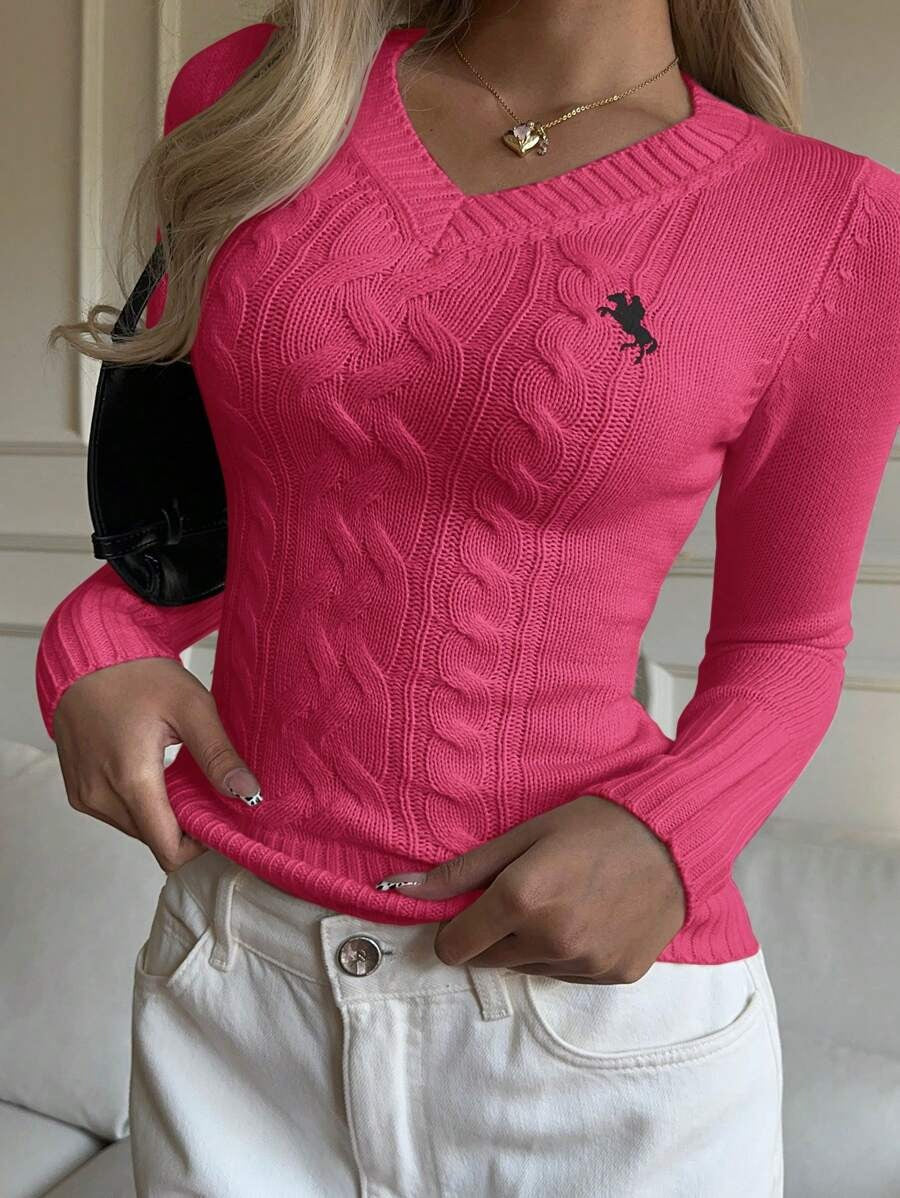 Women's Fine Knit Sweater with V-Neck and Textured Cable Pattern Mune