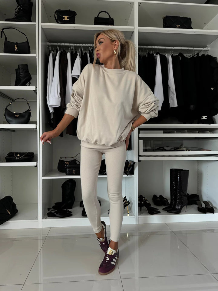Women's two-piece lounge set with oversized sweatshirt and fitted ripple leggings Mune Fashion
