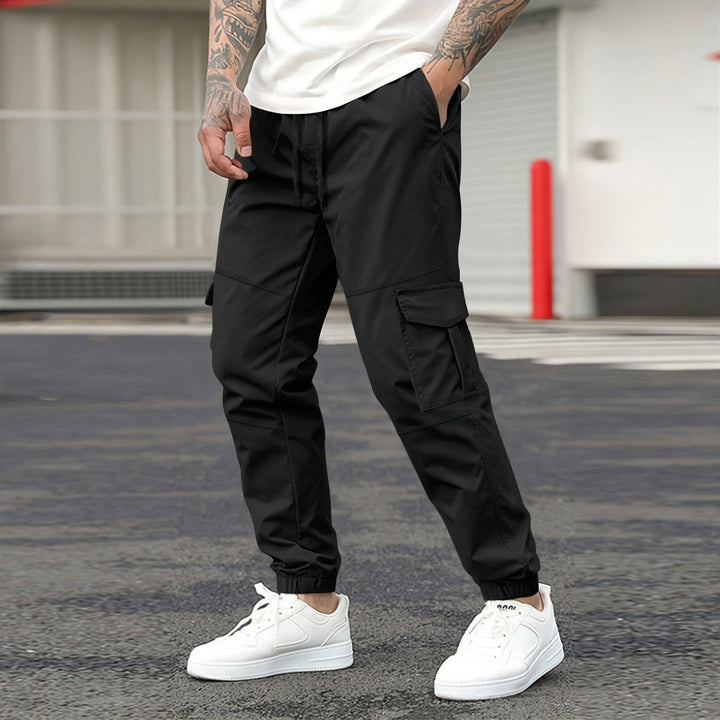 Men's cargo joggers with elastic waistband and practical cargo pockets Mune Fashion