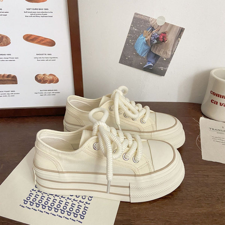 Women's Fashion Platform Sneakers with sturdy upper material and striped sole profile Mune Fashion