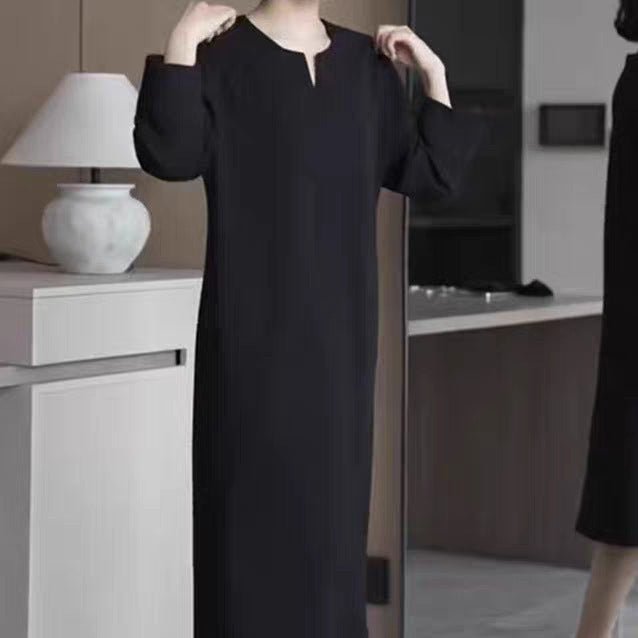 Women's Simple Midi Dress with V-Slit, Three-Quarter Sleeves and Straight Fall Mune Fashion