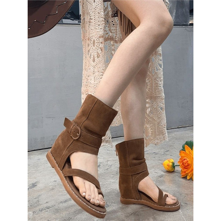 Ladies ankle-high suede sandals with toe ring and adjustable shaft strap Mune Fashion