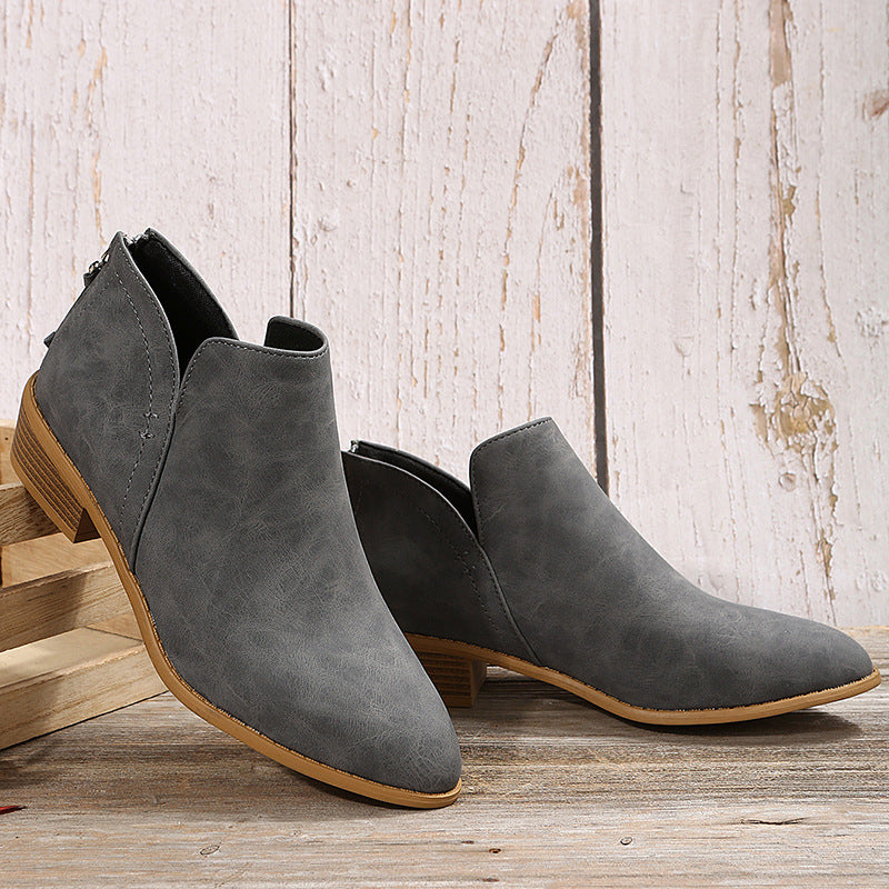 Women’s pointed ankle boots with low wooden block heel, V-Cut side opening and rear zipper Mune Fashion