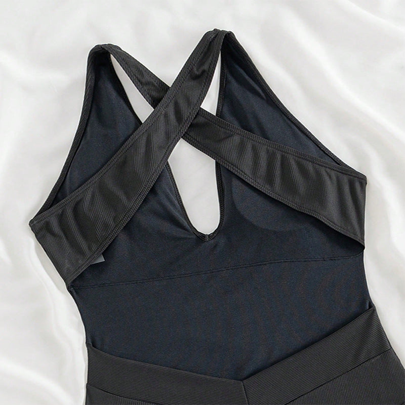 Women High-Cut V-Neck One-Piece Swimsuit Mune Fashion