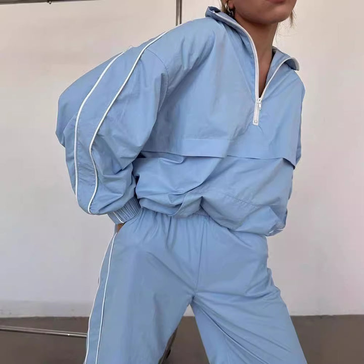 Women Two-Piece Sporty Jogging Set with Half Zipper, Piping and Elastic Waist Pants Mune Fashion