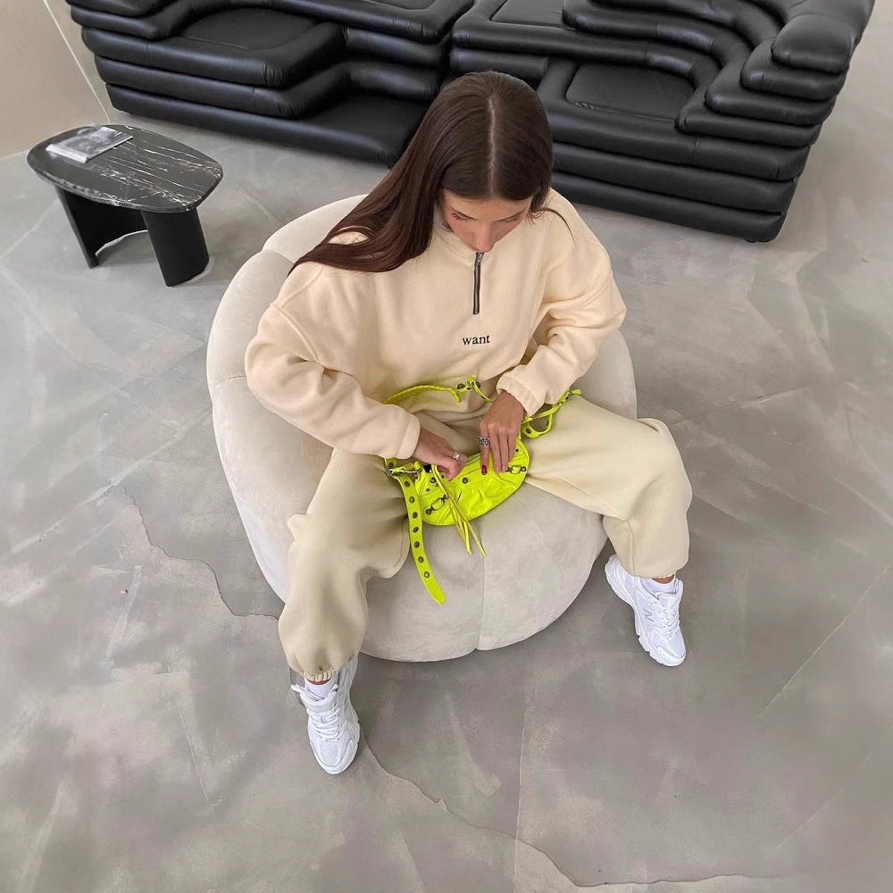 Ladies Fleece Half-Zip Sweatshirt oversized with stand-up collar, kangaroo pocket look and elastic cuffs Mune Fashion