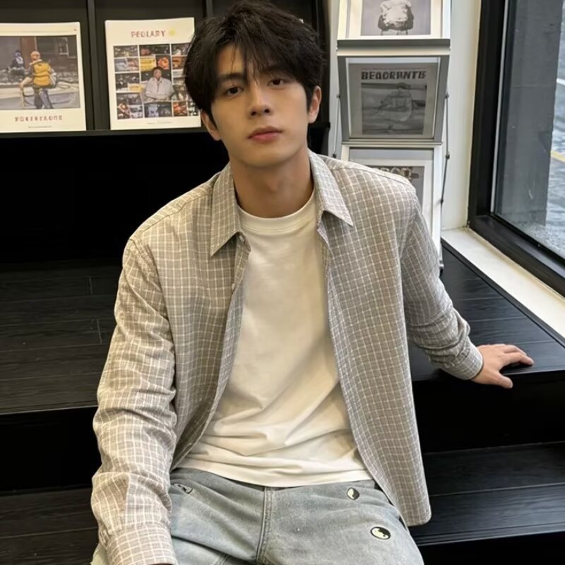 Men's Checkered Overshirt made of Cotton Blend with Classic Collar Mune Fashion