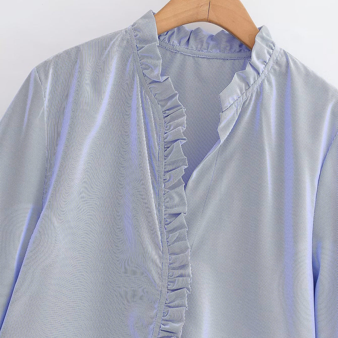 Women Ruffled Blouse with V-Neck and Balloon Sleeves Mune Fashion