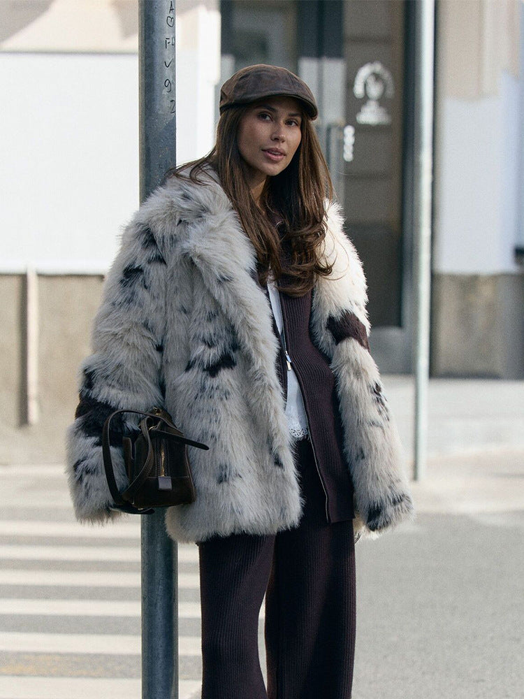 Ladies Flecked Faux Fur Coat in Oversized Cut with Voluminous Shawl Collar Mune Fashion
