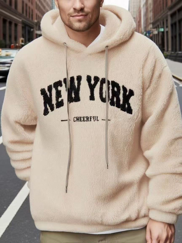 Men's cozy fleece hoodie with relief logo, drawstring and kangaroo pocket Mune Fashion