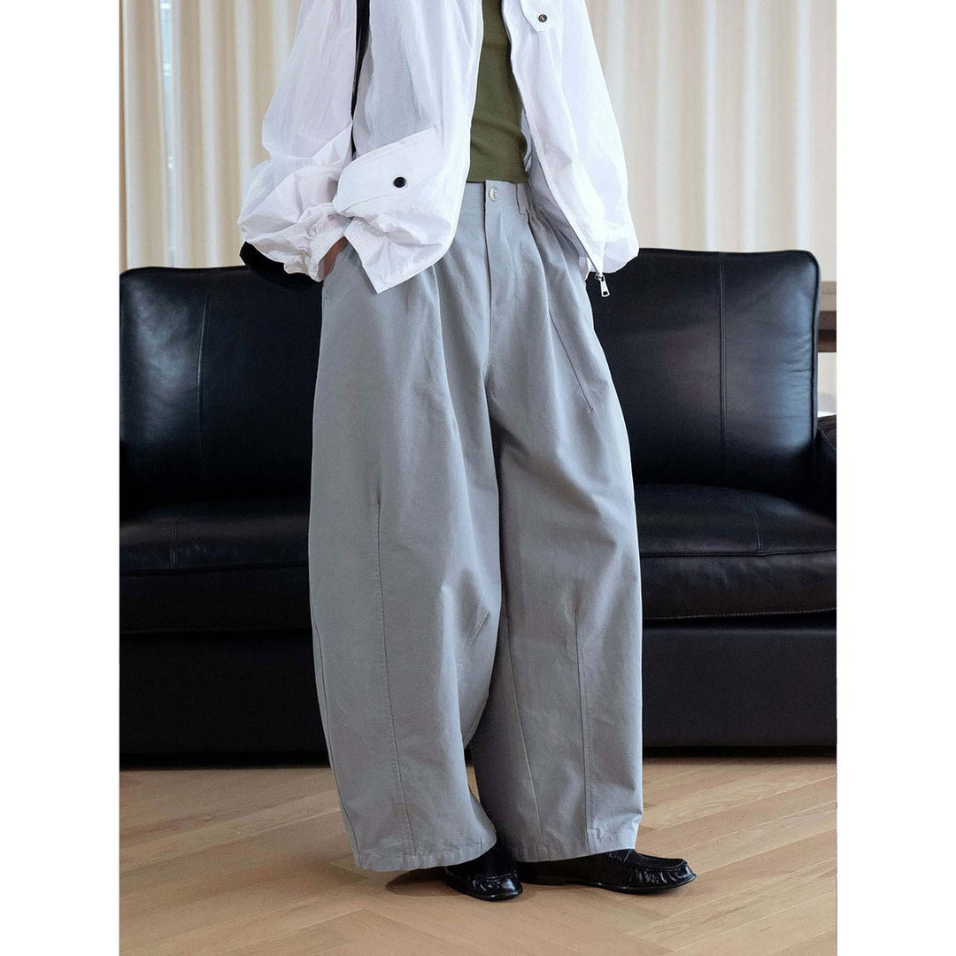 Women's high-waisted wide fabric trousers with concealed elastic waistband and crease Mune Fashion