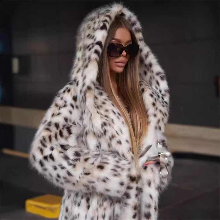 Ladies Hooded Faux Fur Coat in Oversized Silhouette with Leopard Print Mune Fashion
