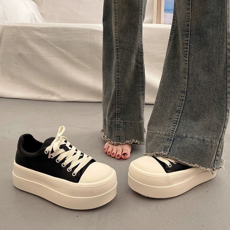 Women’s Platform Sneaker with Comfortable Cushioning and Stylish Design Mune Fashion
