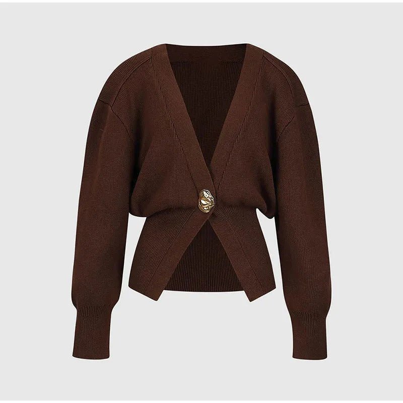 Women 500+ Cropped Cardigan with Waist Gathering, Deep V-Neck and Large Decorative Button Mune Fashion