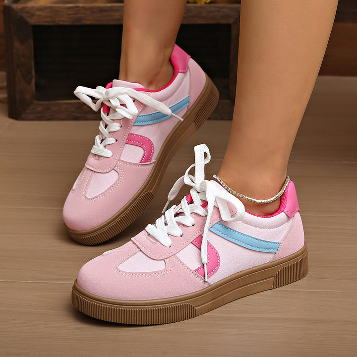 Women's low retro sneakers made of suede and textile mix with patterned rubber sole Mune Fashion