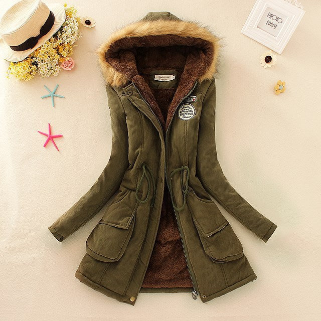 Women's padded parka with faux fur hood, teddy lining and drawstring at the waist Mune Fashion