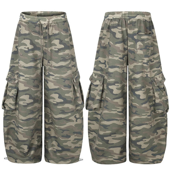 Women's Wide Cargo Pants in Camouflage Design with Elastic Waistband and Large Pockets Mune Fashion