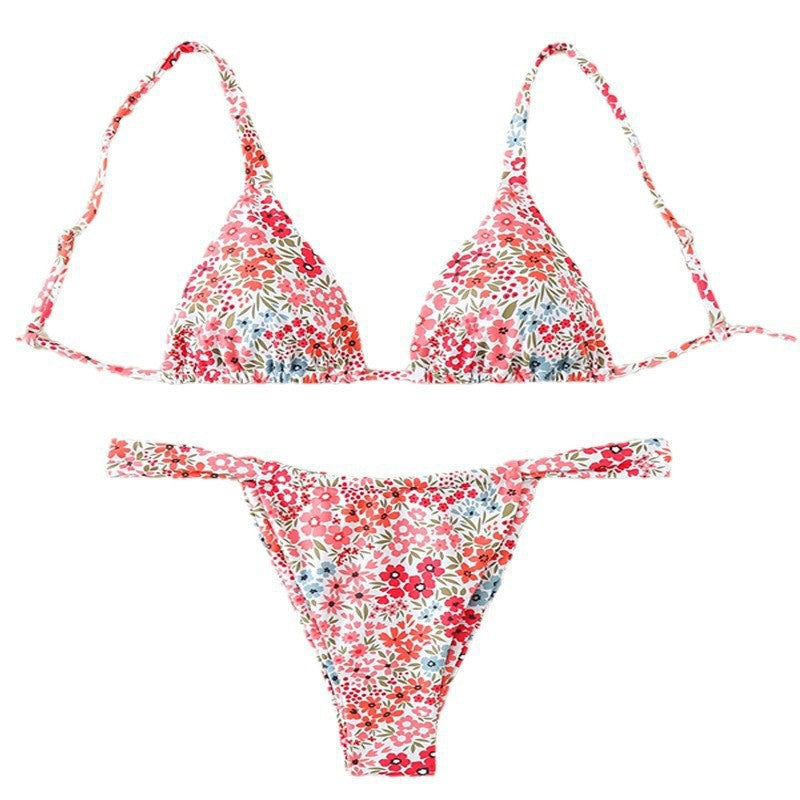 Women's Triangle Bikini with Elegant Floral Pattern Mune Fashion