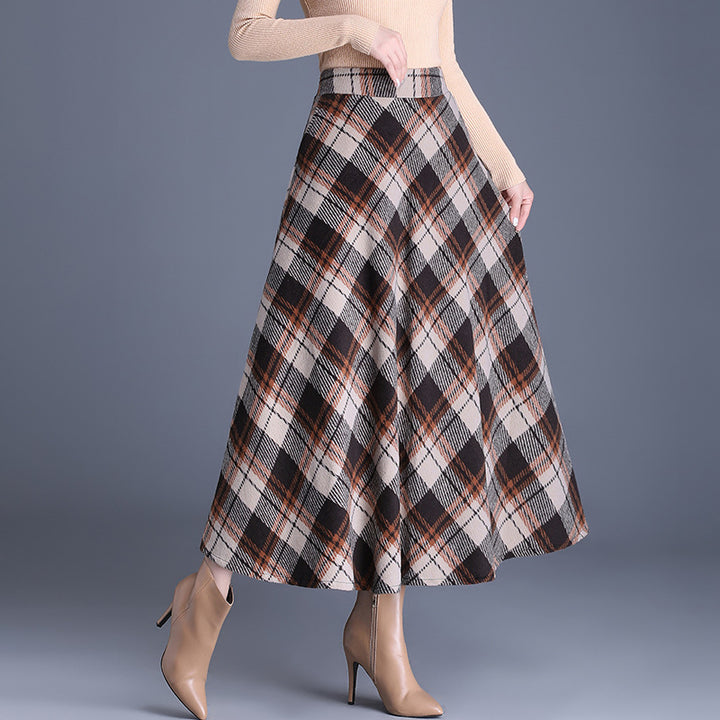 Ladies' loosely checked A-line skirt made of wool blend with high waist and side pockets Mune Fashion