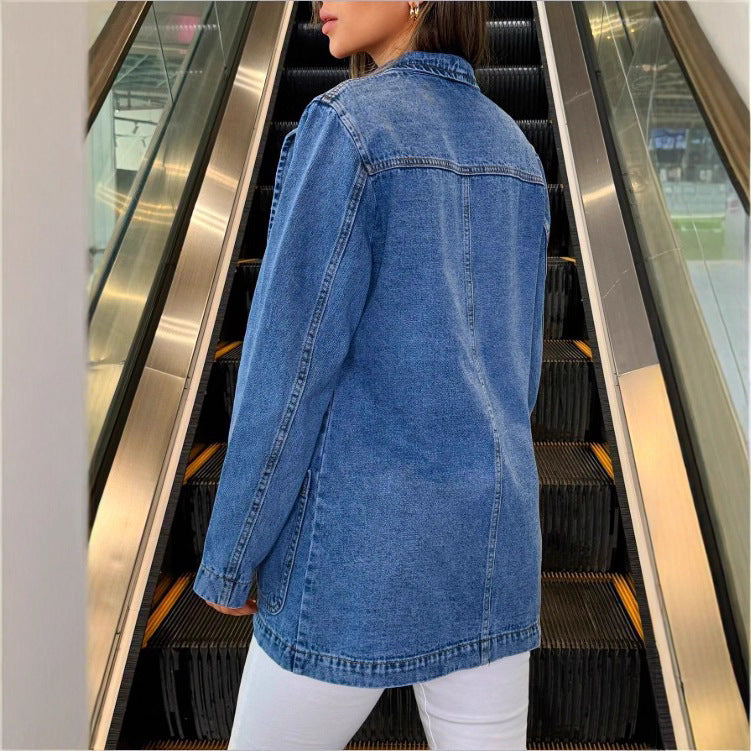 Women tailored denim jacket with stand-up collar, four flap pockets and slightly flared hem Mune Fashion