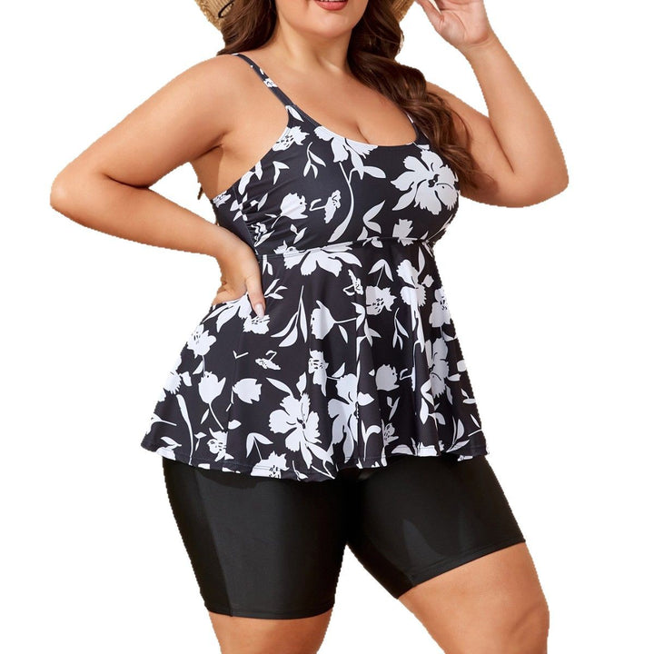 Women Tankini Set with floral top and shorts Mune Fashion