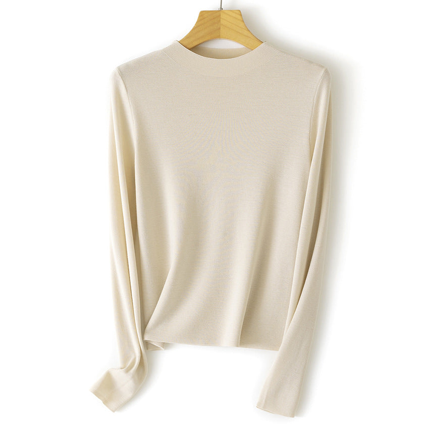 Women's fine knit pullover with short stand-up collar and slim silhouette Mune Fashion