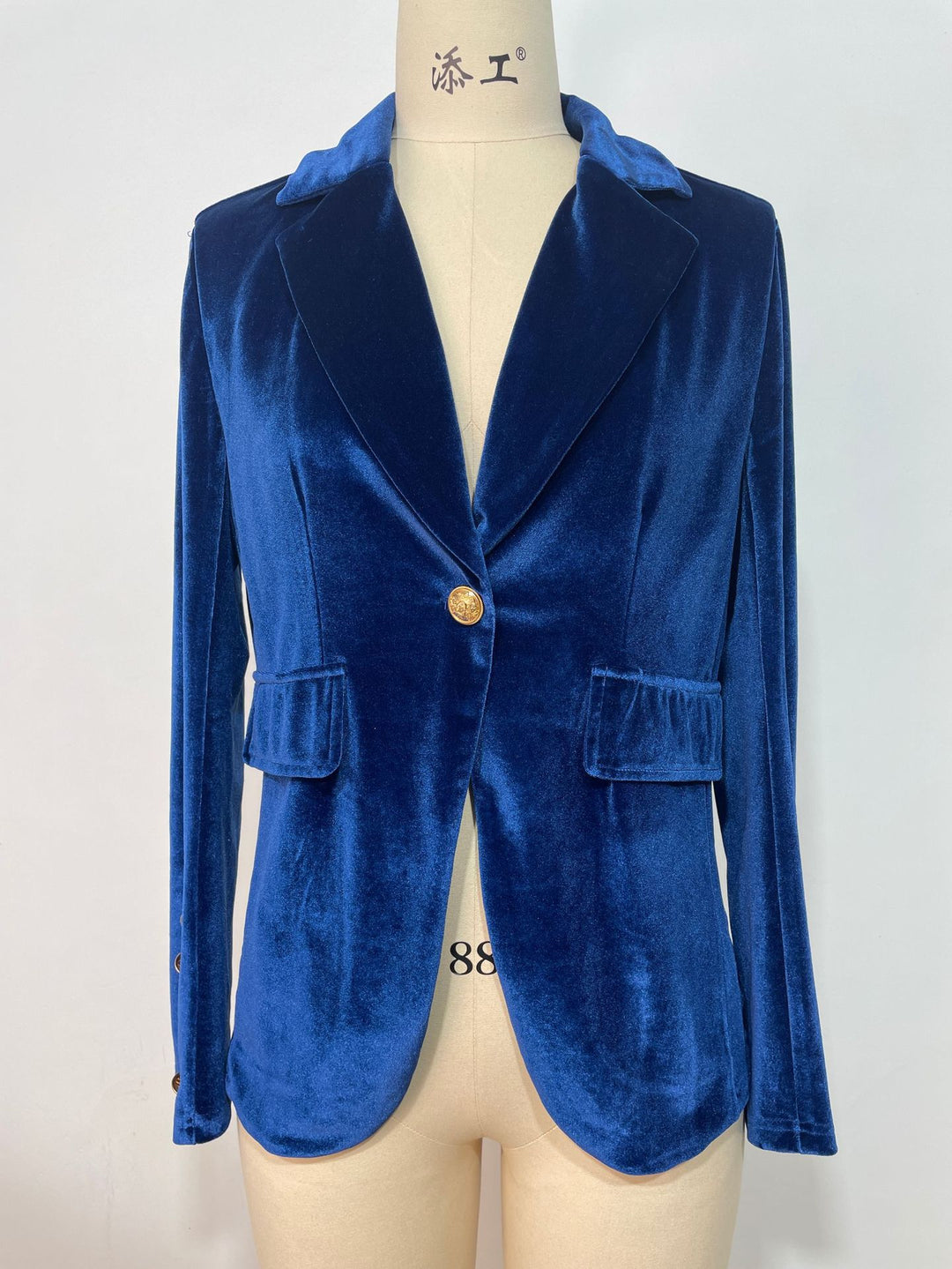 Women's Tailored Velvet Blazer with Notched Lapels and Decorative Buttons Drune