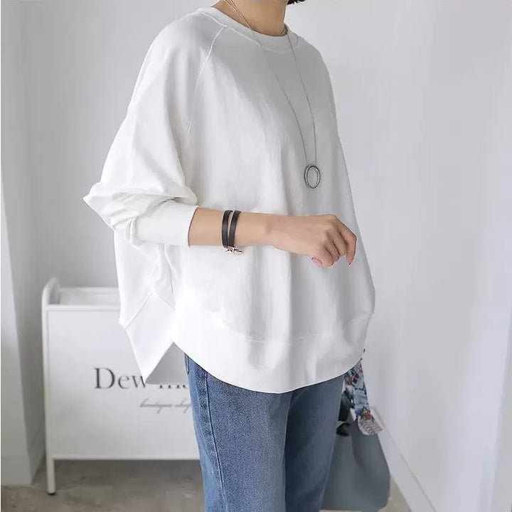 Women Oversize Sweatshirt with Raglan Sleeves, Rounded Hem and Side Slits Mune Fashion