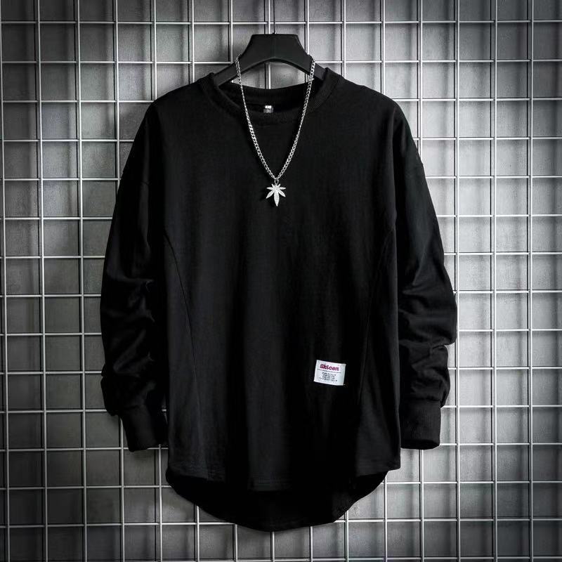Men's oversized long sleeve sweatshirt with extended back hem and sewn-on label Mune Fashion