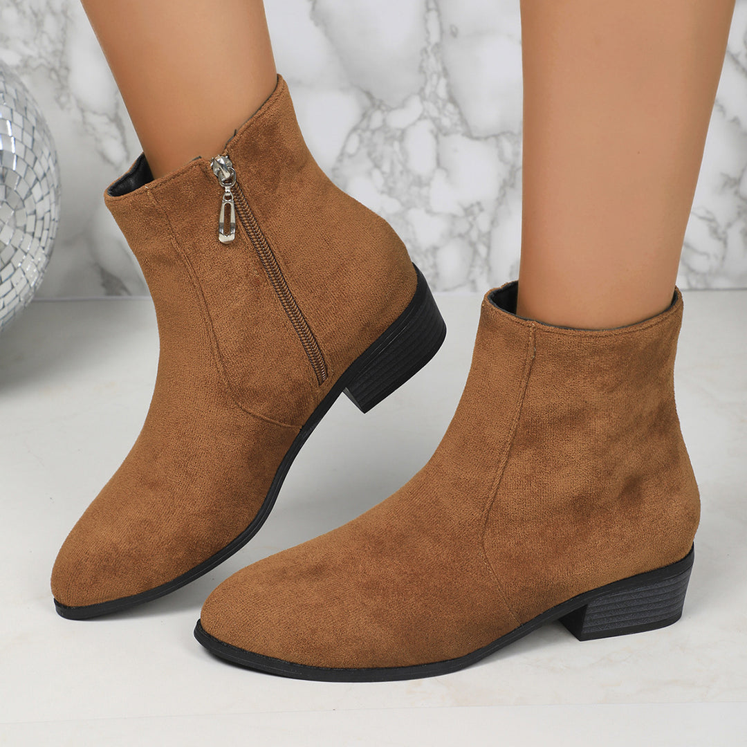 Women’s ankle-high suede-look ankle boots with side zip, pointed toe and low block heel Mune Fashion